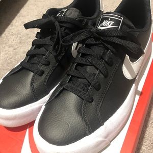 Nike COURT ROYAKE AC women’s